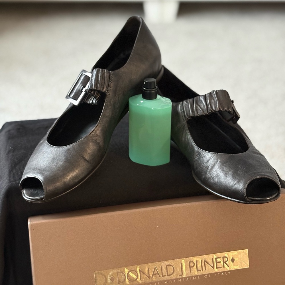 Donald J. Pliner Black Peep Toe Flats